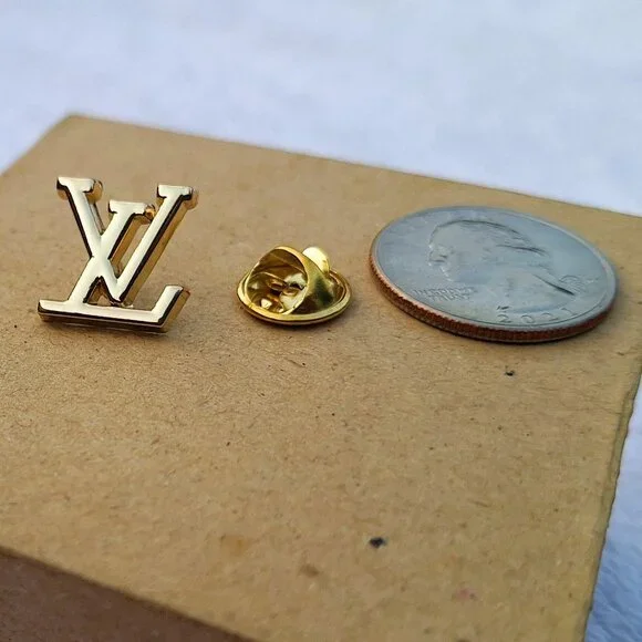 Louis Vuitton Gold LV Logo Brooch Pin - Picture 2 of 7